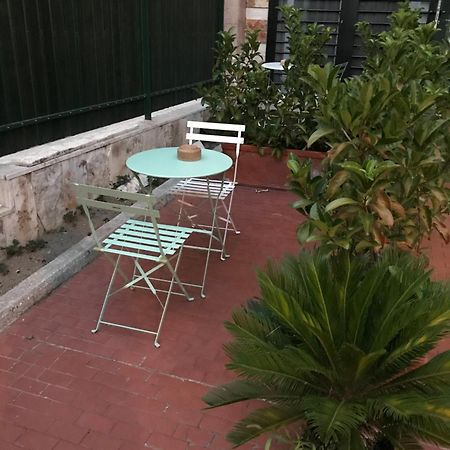 Domus Vesuvio Bed and Breakfast San Giorgio a Cremano Eksteriør billede